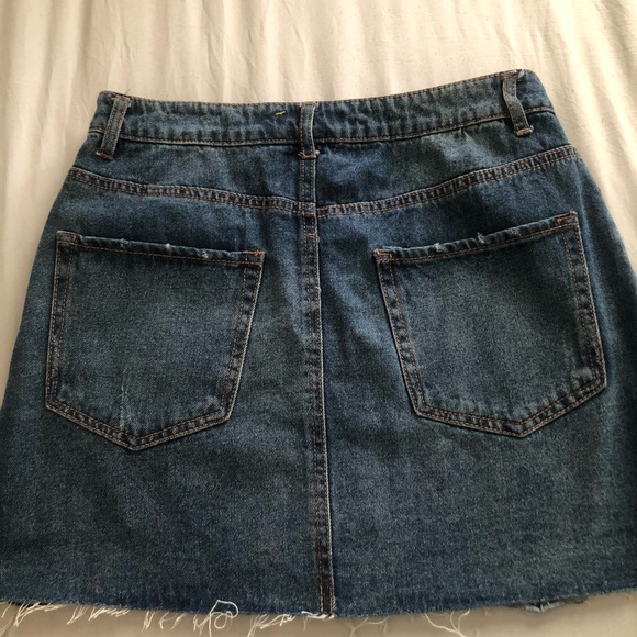 3 for $25‼️Distressed denim skirt - Picture 2 of 3